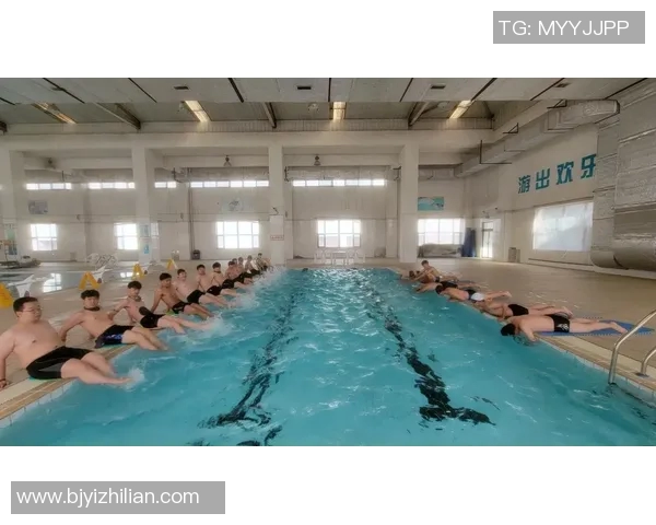 蛙泳技巧提升与体能训练相结合的全面训练方法解析